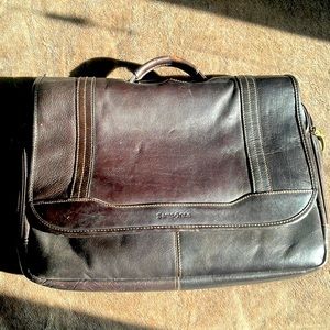 Samsonite Columbian Leather Flapover/ Messenger Bag Dark Brown